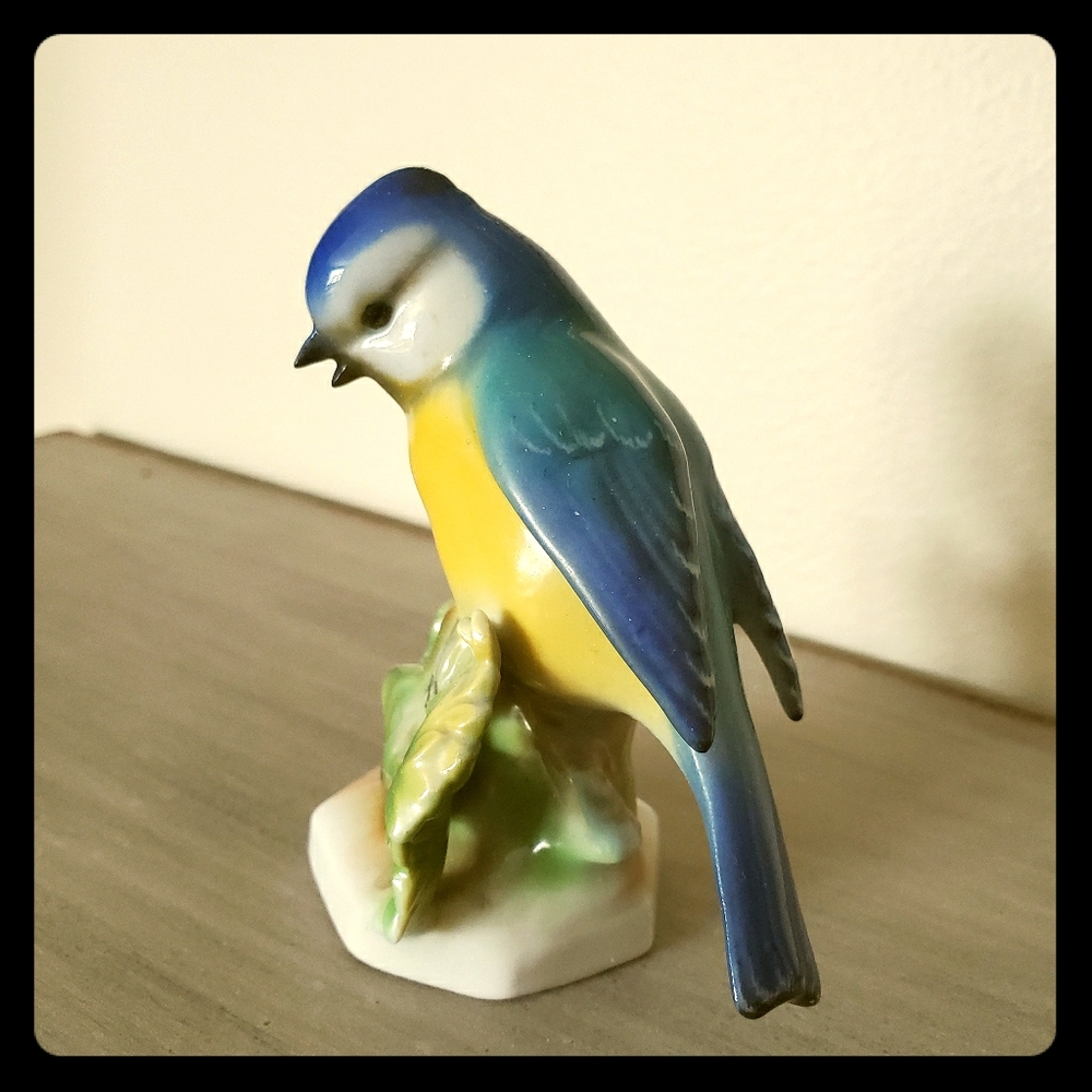 Goebel Bird